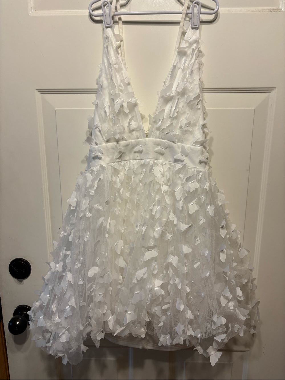 White V-Neck A-Line Butterfly Petal Appliqué Dress Medium Bridal